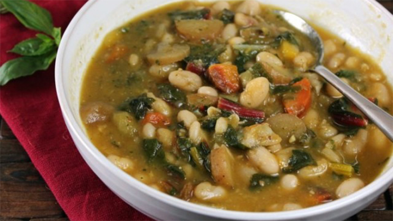 white-bean-pesto-soup