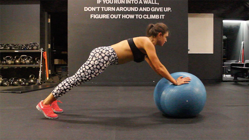 core-stability-pall-plank-pulse